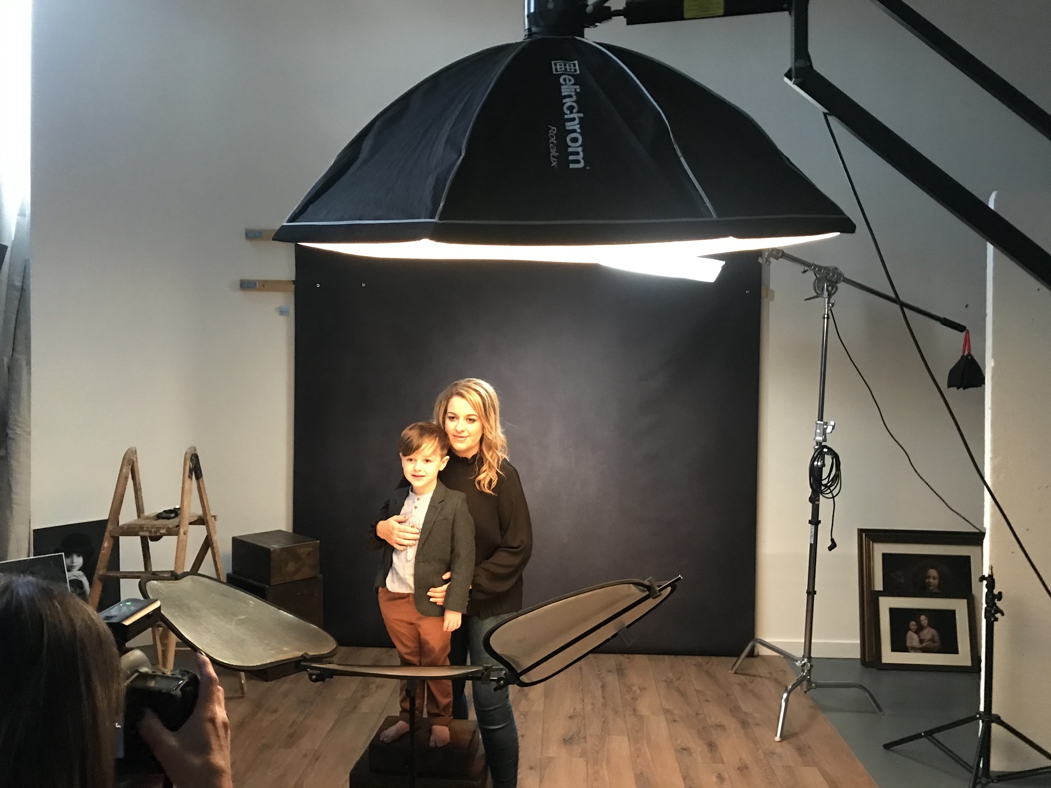 behind the scenes phtoo of online photography training by Gary Hill